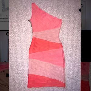 BCBG MAXAZRIA | Women’s off-shoulder dress